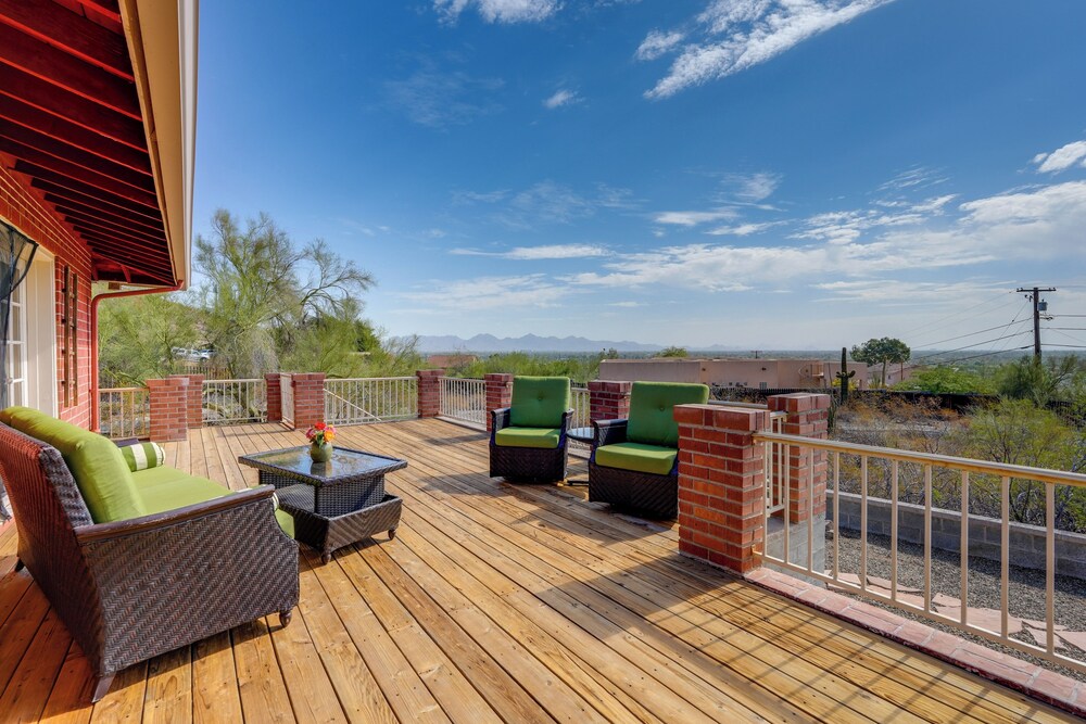 Close to Hiking & Biking: Mtn-view Phoenix Home
