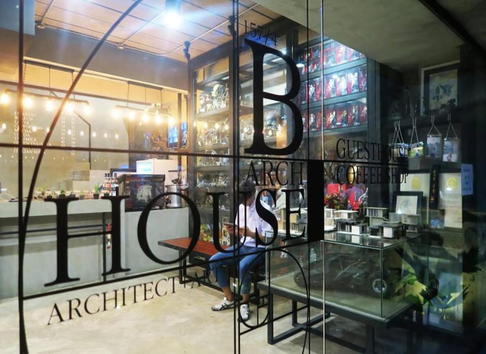 B Arch House