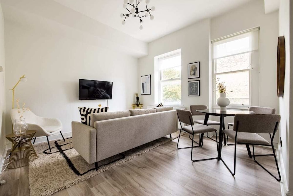 The Kensington And Chelsea Classic - Glamorous 2bdr Flat