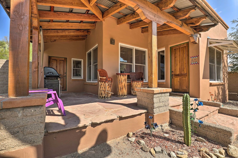 'La Roca' - Tucson Casita w/ Mtn View on 10 Acres! view 2