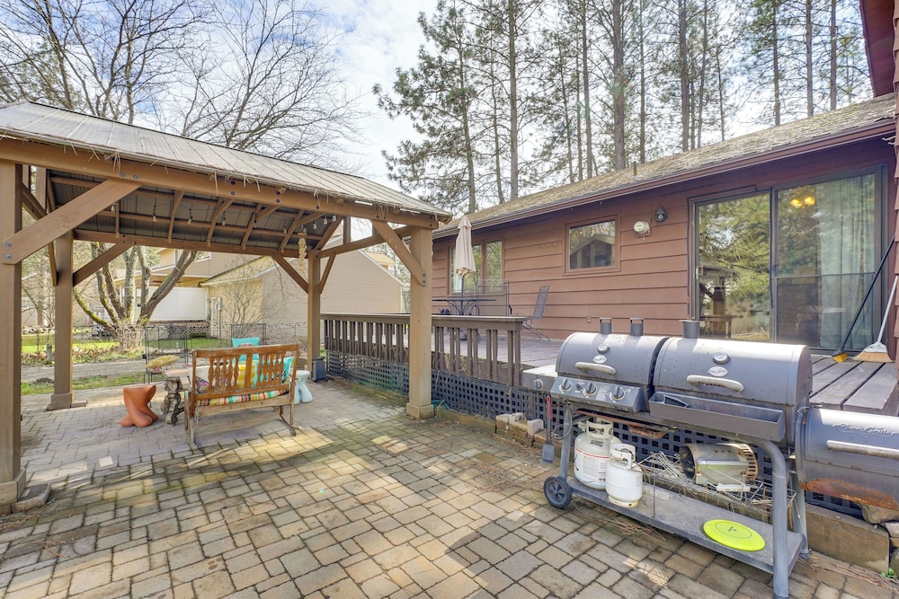 On-site Access to Spokane River: Home w/ Fire Pit!