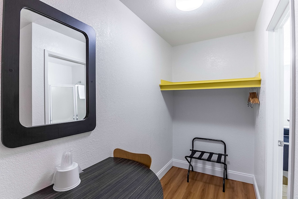 Motel 6 Pensacola, FL - Airport West