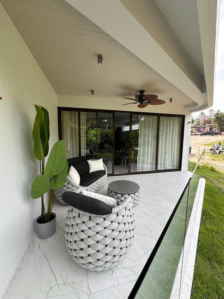 Beachside Residence