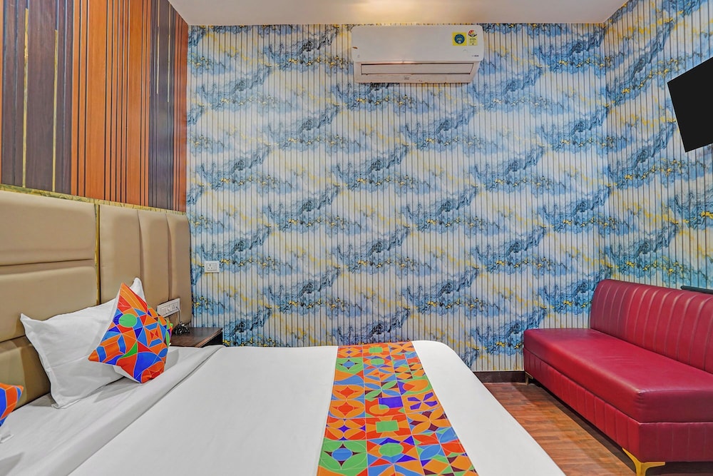 Fabhotel Pingla Residency