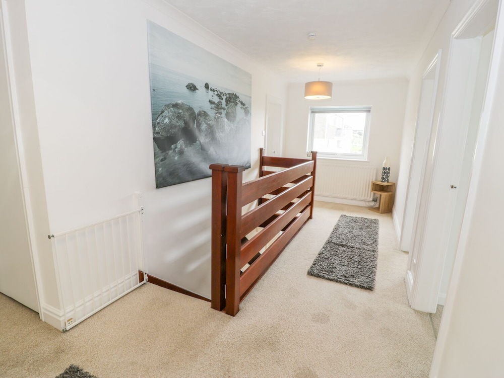 Hendre Wylan view 5