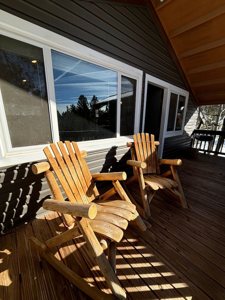Perch Point- Hikers Dream Cabin Base