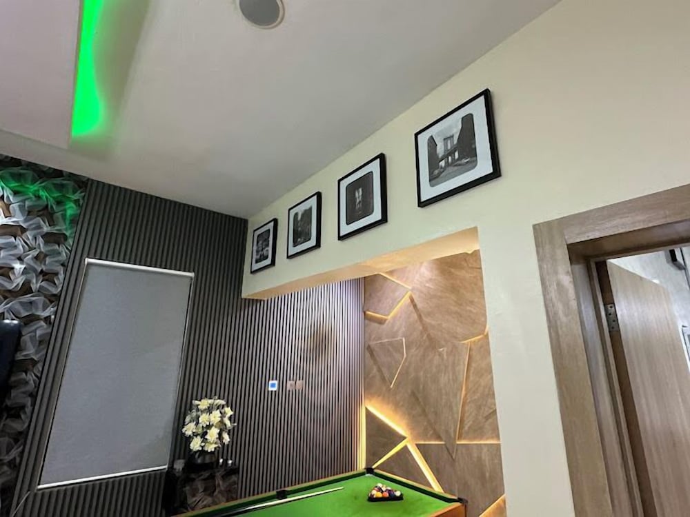 Shamrock Apartments