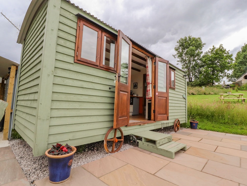 The Herdsman Luxury Shepherds Hut