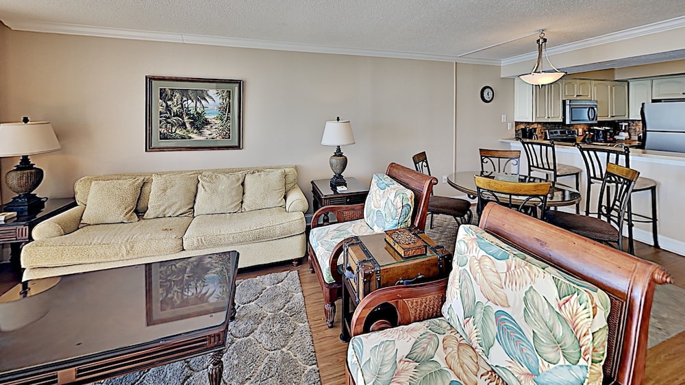 Sands Beach Club 820 2 Bedroom Condo