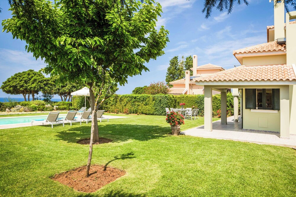 Villa Dionysus