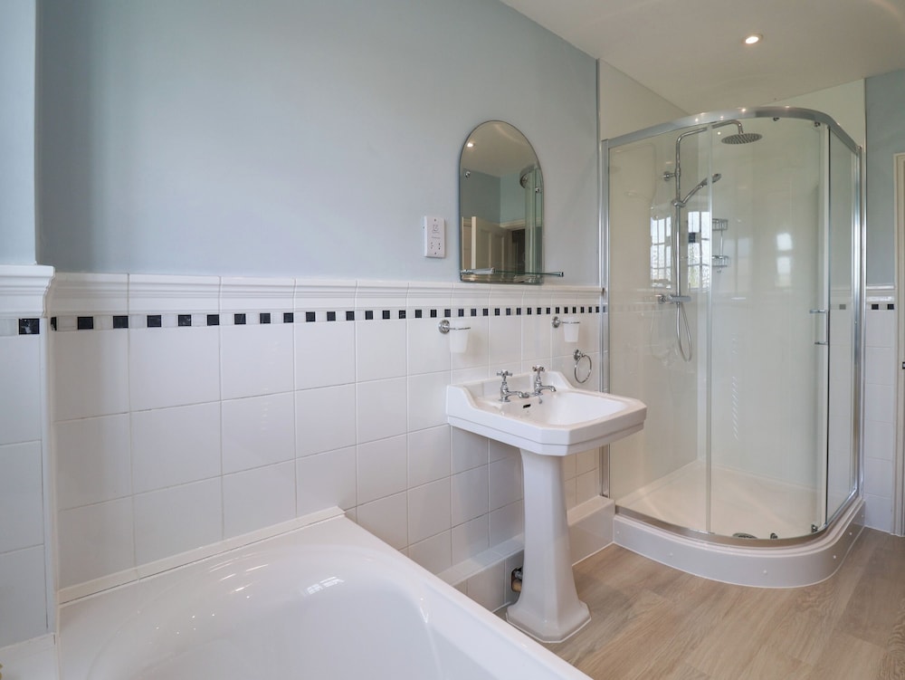 Charmouth Lodge