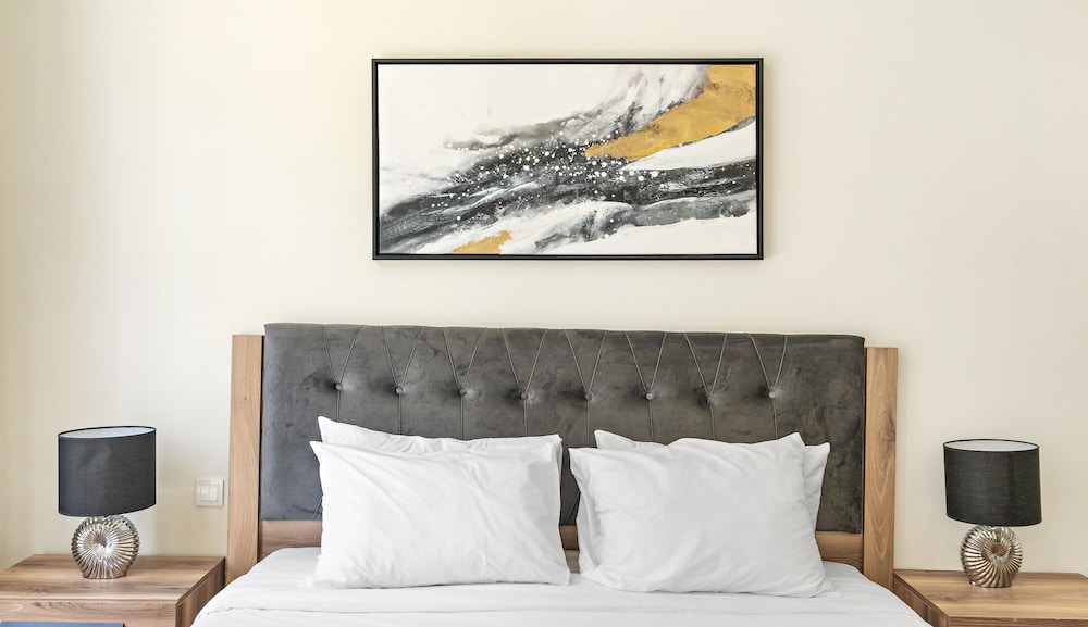 WelHome - Luxury Living in Dubai's City Walk Building 5
