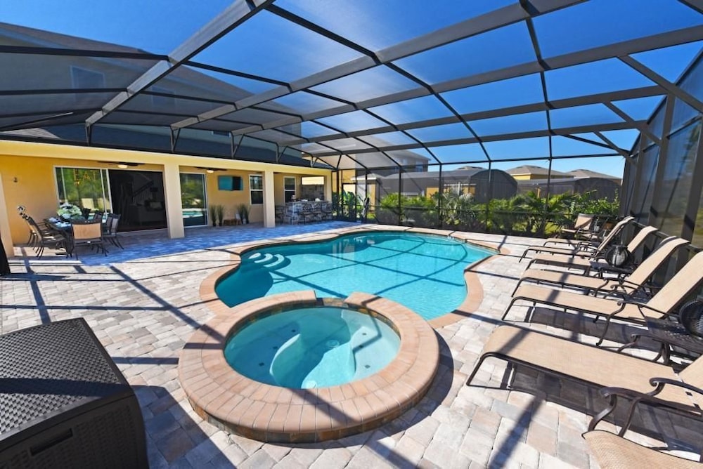 216 Watersong House 7 Bedroom by Florida Star - Image 4