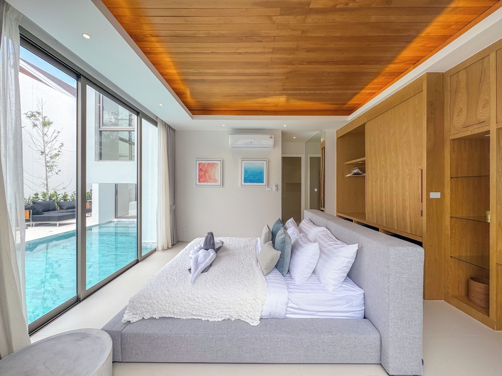 Luxury 3BR Pool Villa PrideLux 4 L10