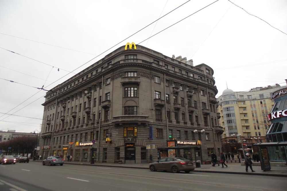 Acme Petrogradskaya