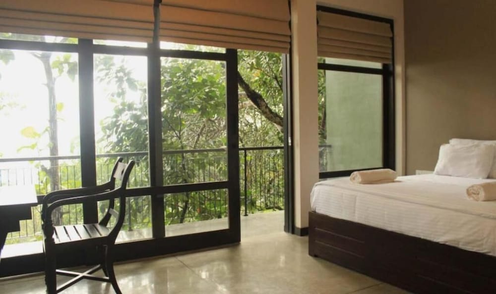 AHAS GAWWA Eco Lodge