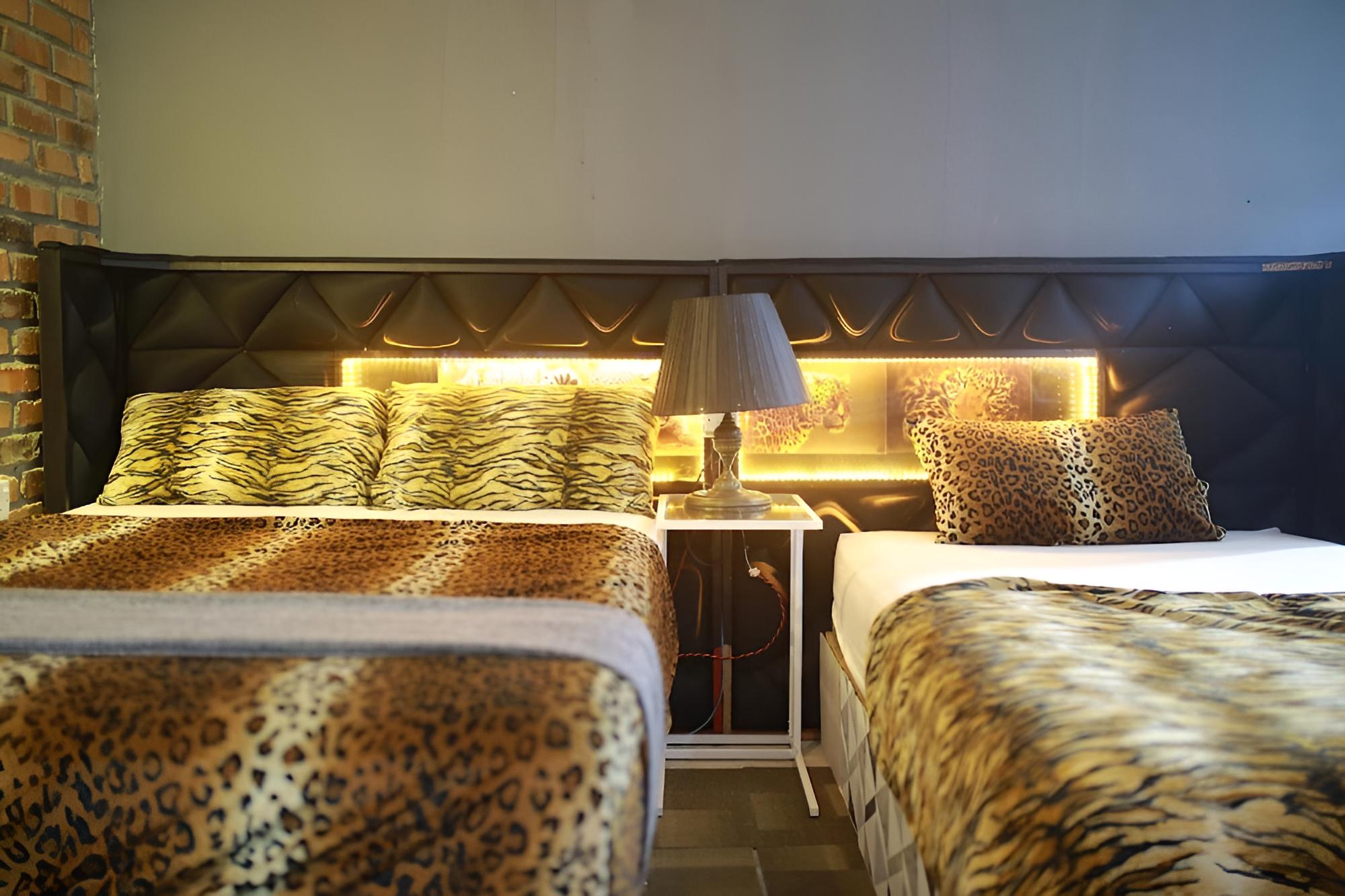 Bunker Hotel & Restaurant