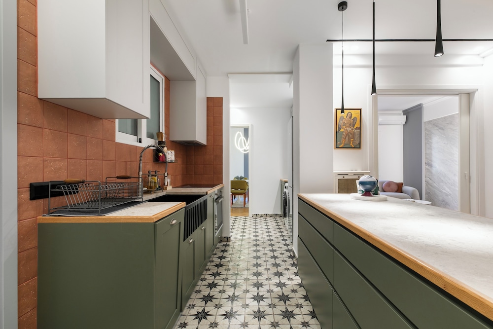 Elysia - 2-Br Apt & Balcony in Athens