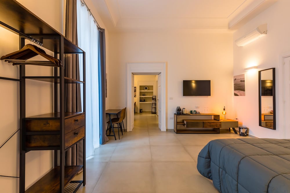 Partenope in Naples With 1 Bedrooms and 1 Bathrooms
