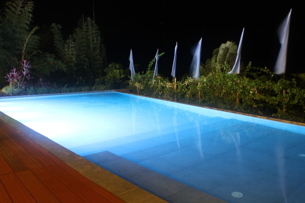 Ocean Suites Boutique Hotel