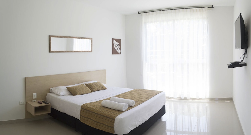 Color Hostel