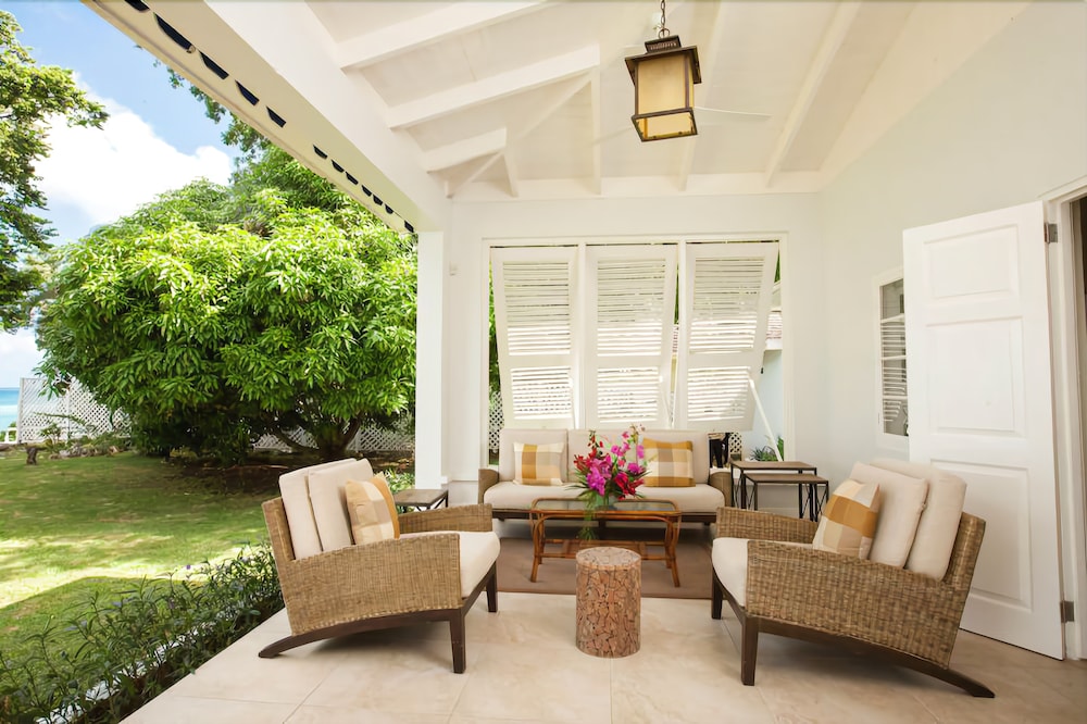 Wag Water Villa, Ocho Rios 3BR