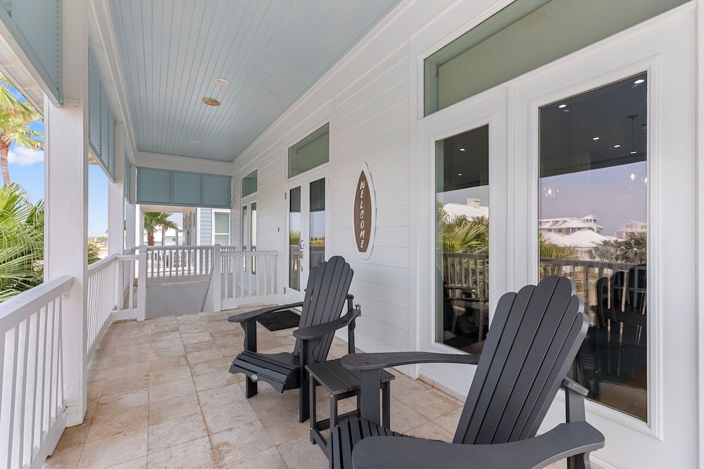 Kiskadee - Private Beachhouse Wih Pool 3 Bedroom Home by RedAwning view 5