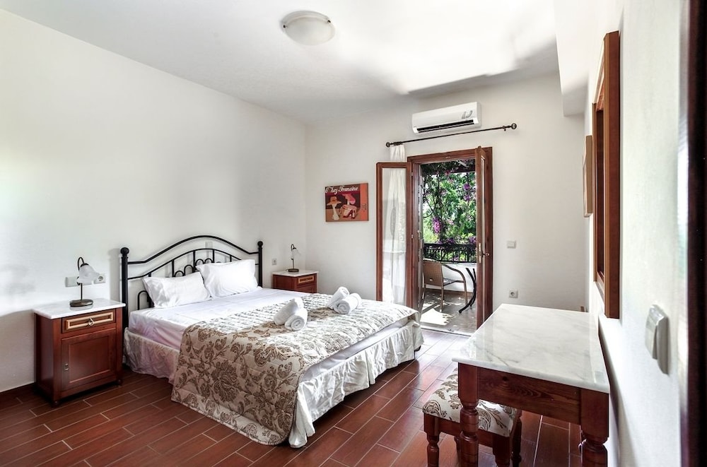Douliana Villas