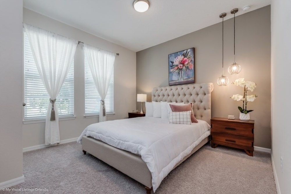 1545carey 4 Bedroom Townhouse by Redawning - Image 3