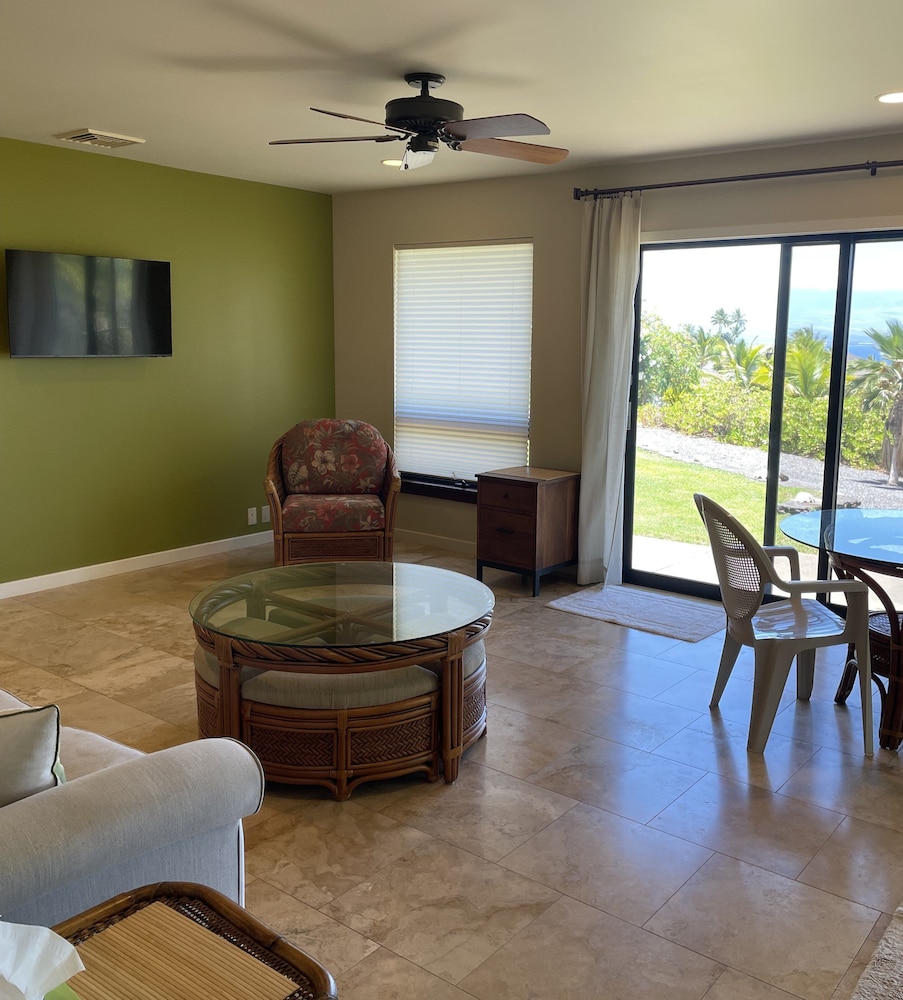 Kohala Estate Home 3 Bedroom Estate by RedAwning