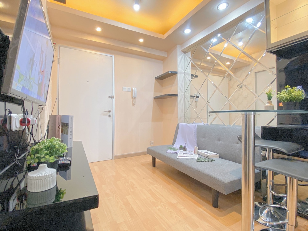 2Br Near Baywalk Mall Apartment At Green Bay Pluit