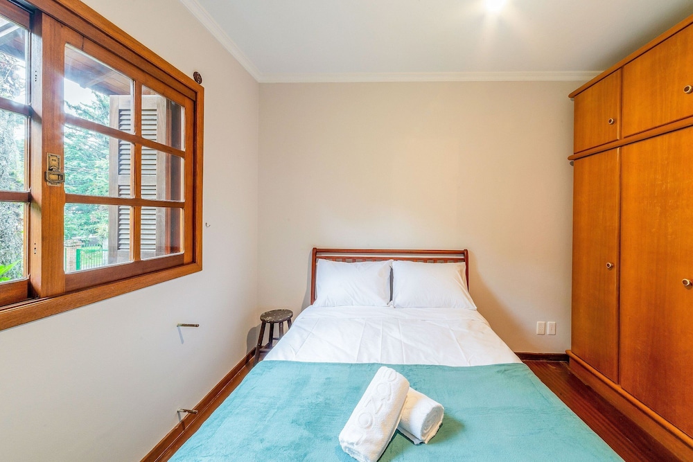 Beautiful Chalet-style House in Canela Rcf160