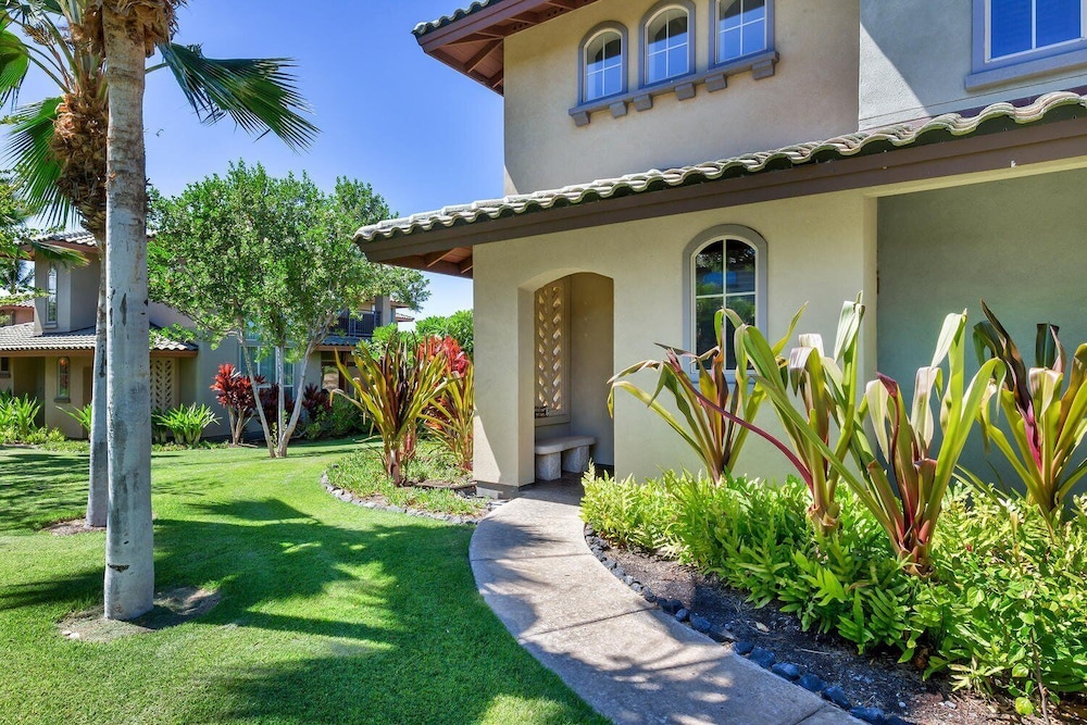 Luxurious View Corner Townhome - Great Views - VIP Beach Pass - Vrkcv