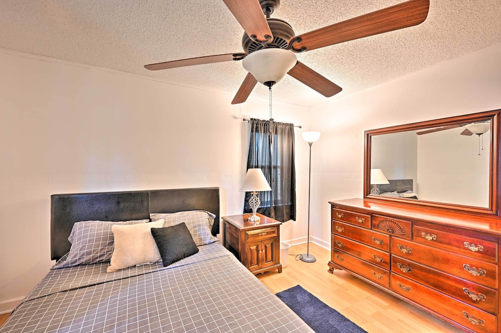 Blounts Creek House w/ Yard - Pets Welcome!