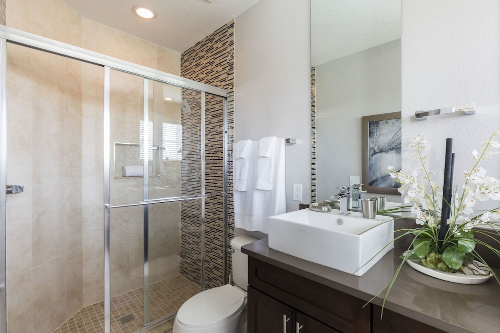 Summerville Vacation Homes by Columbia Management