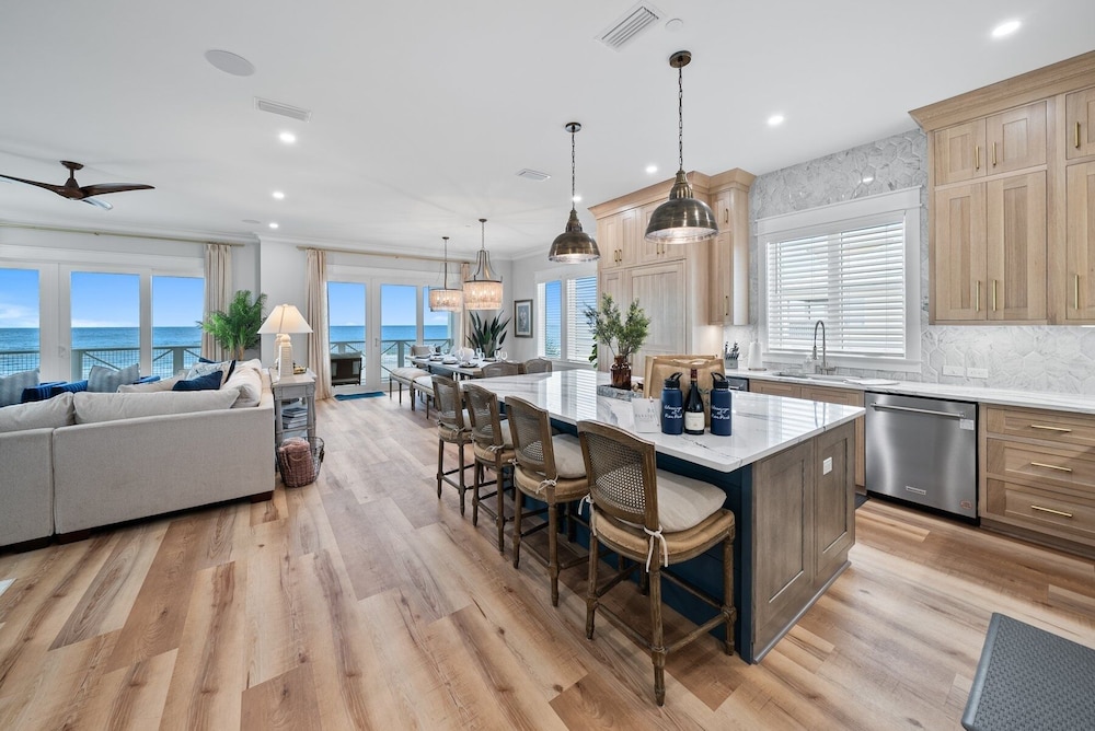 Blessing At Pier Park 6 Bedroom Home