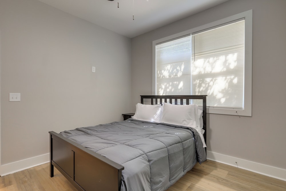 Pet-friendly ATL Hub - 9 Mi to Downtown