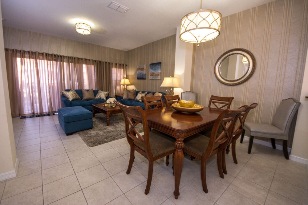Bella Vida Resort by Home 2U