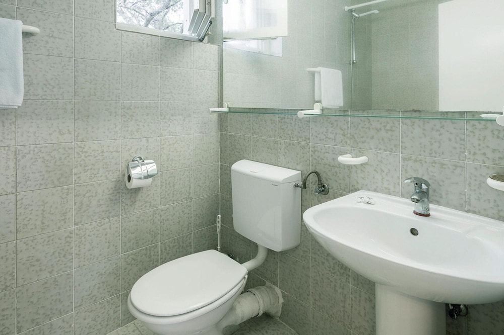 Beautiful Apartments in Jelsa, With Pool