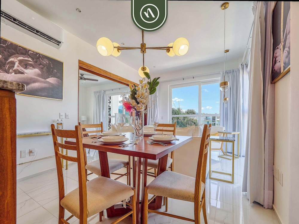 Great Design 1BR Condo - Rooftop Pool