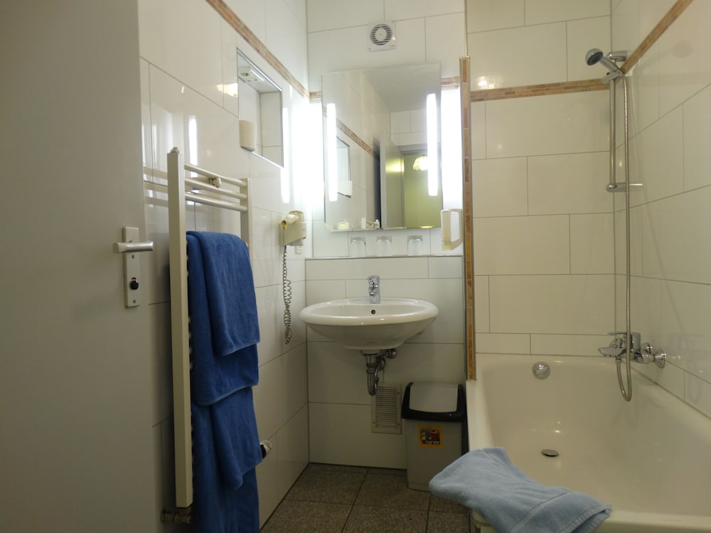 Augsburg Vacations - Hotel Jakoberhof - Property Image 4