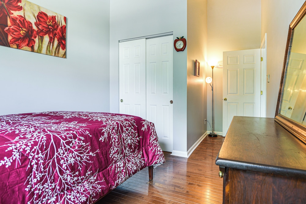 11 Mi to Dtwn Aberdeen: Spacious Townhome!