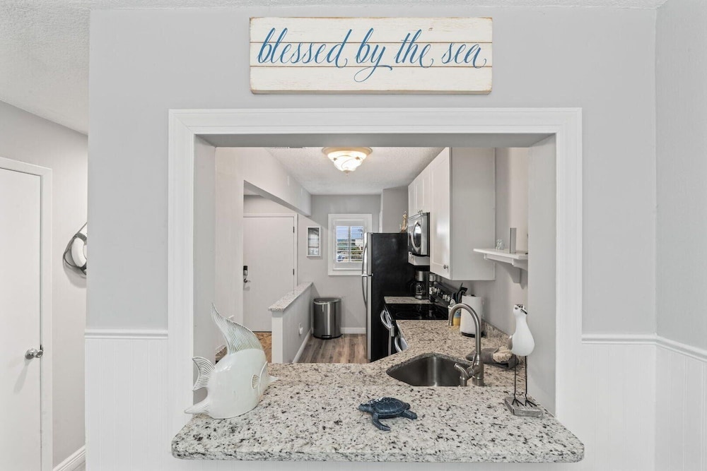 Blessed By The Sea Crescent Beach Activities 2 Bedroom Home