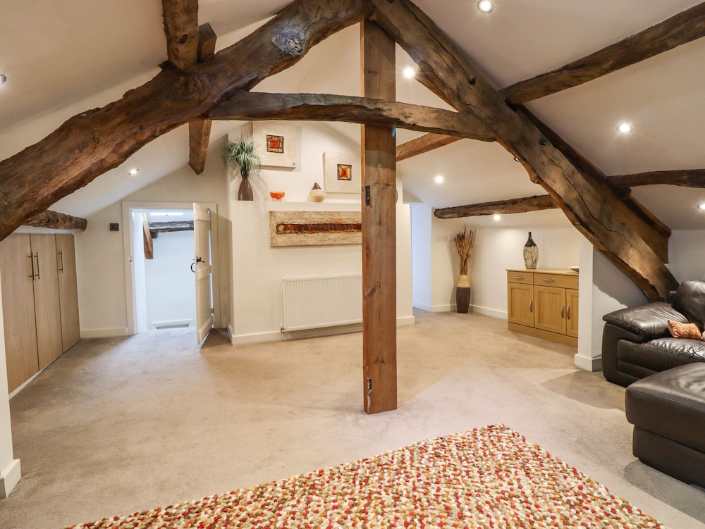 Scale House