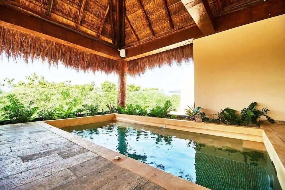 2 BR Amazing Pool Top Amenities Wifi 2FL Gym