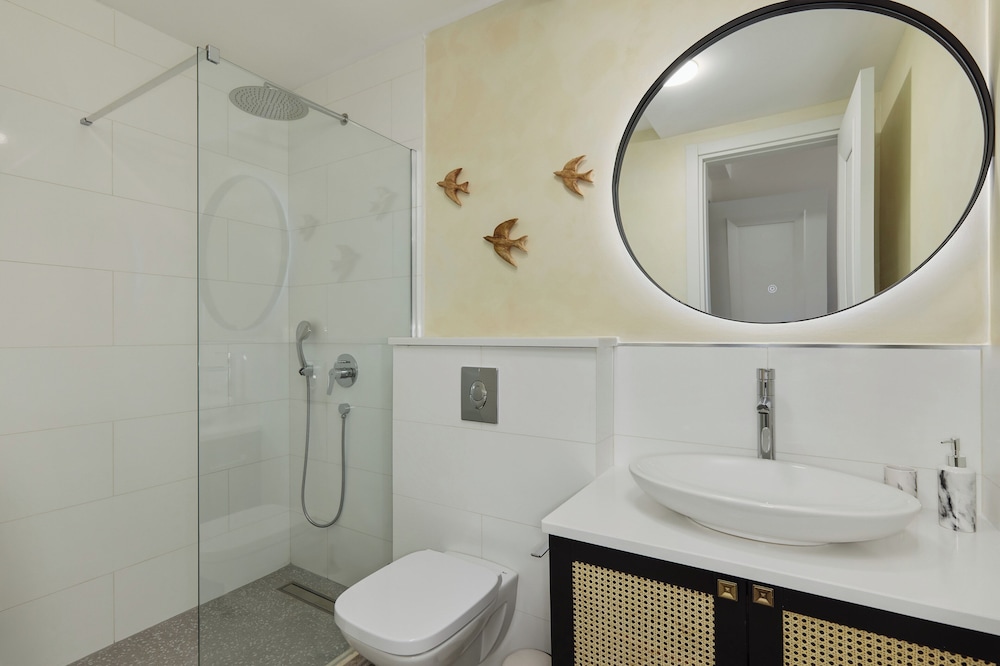 Dimitris Residence