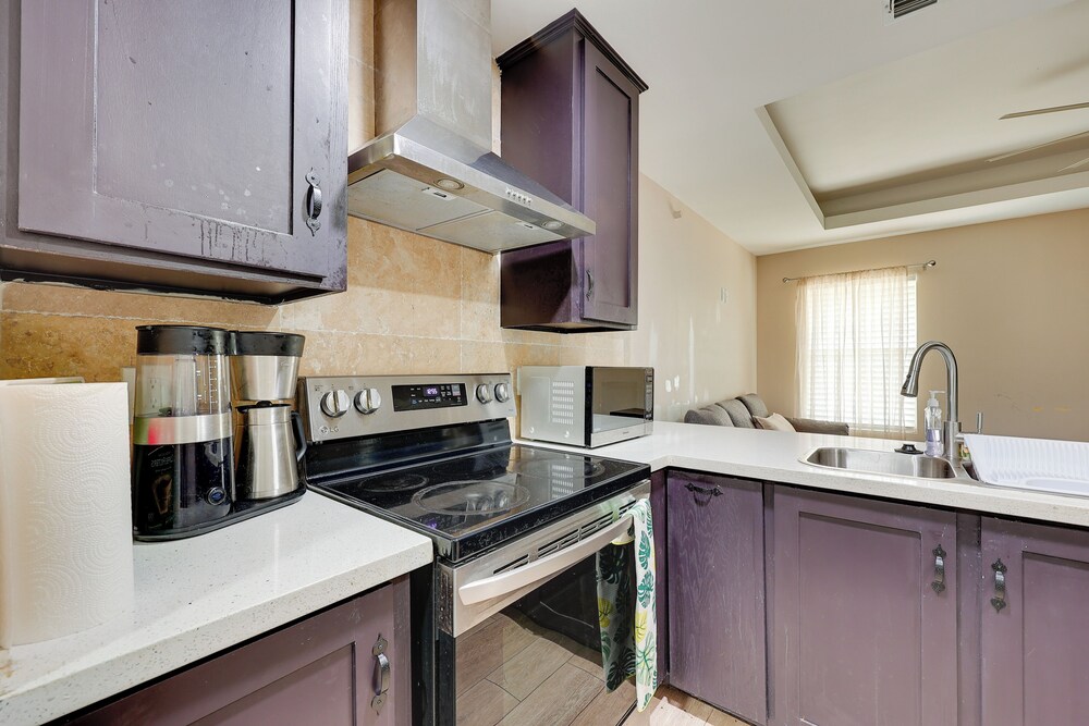 1 Mi to Dtwn Mcallen: Convenient Home Near Parks