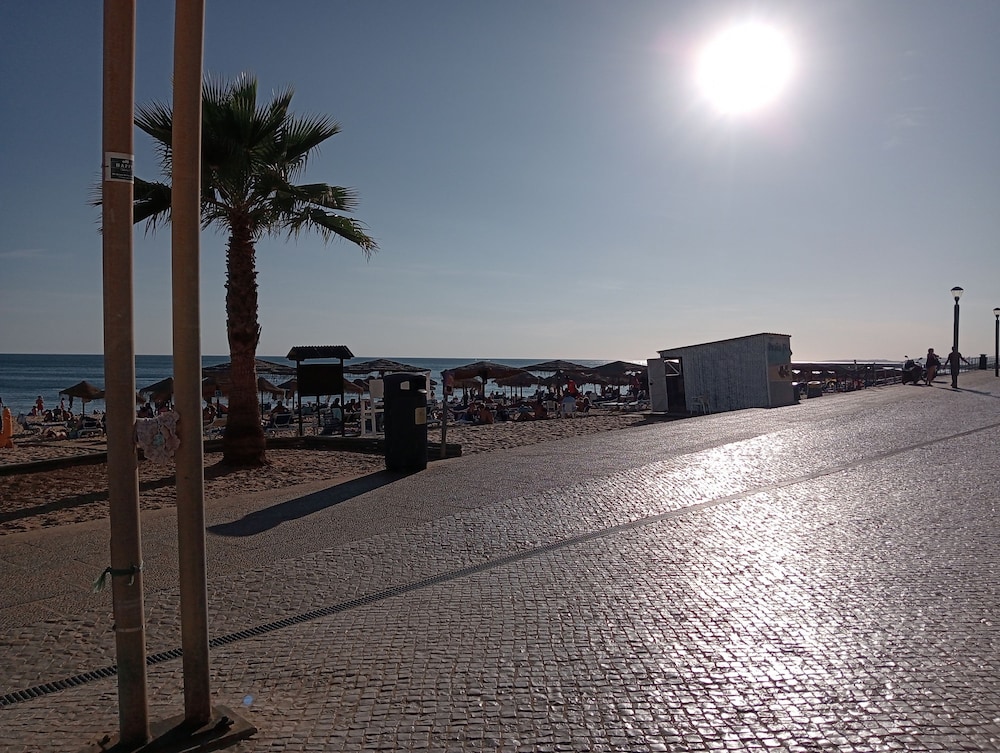Front Beach Quarteira Ground Floor Girassol Studio