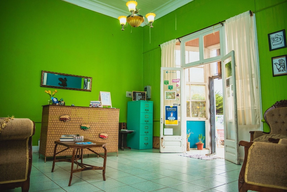 Kom Hostal - Hostel