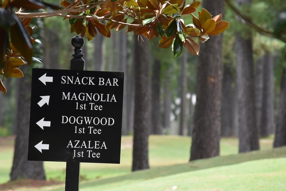 27 Holes of Golf Surrounds the Studio Golf Villa 1606L with Resort Amenities by RedAwning